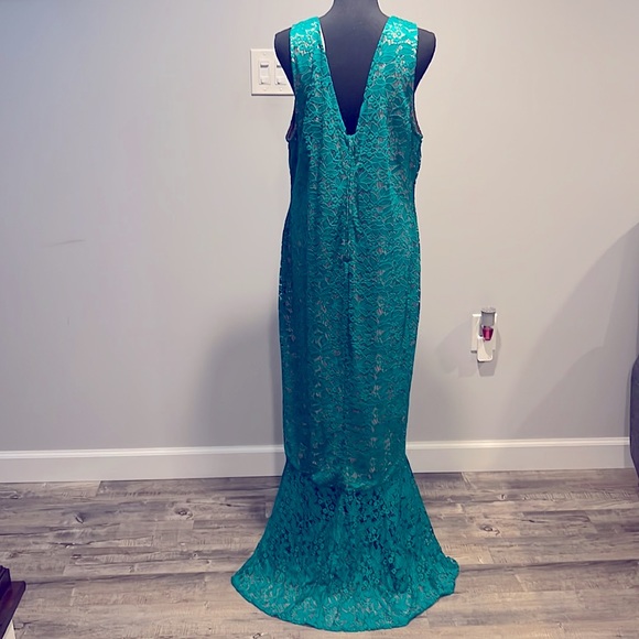 Green Lace High Low Dress plus size 3x - Picture 7 of 8